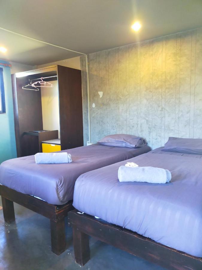 9 Hostel Chiang Mai Esterno foto
