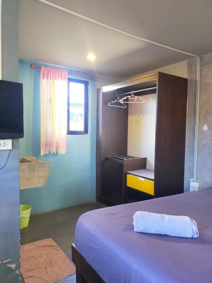 9 Hostel Chiang Mai Esterno foto