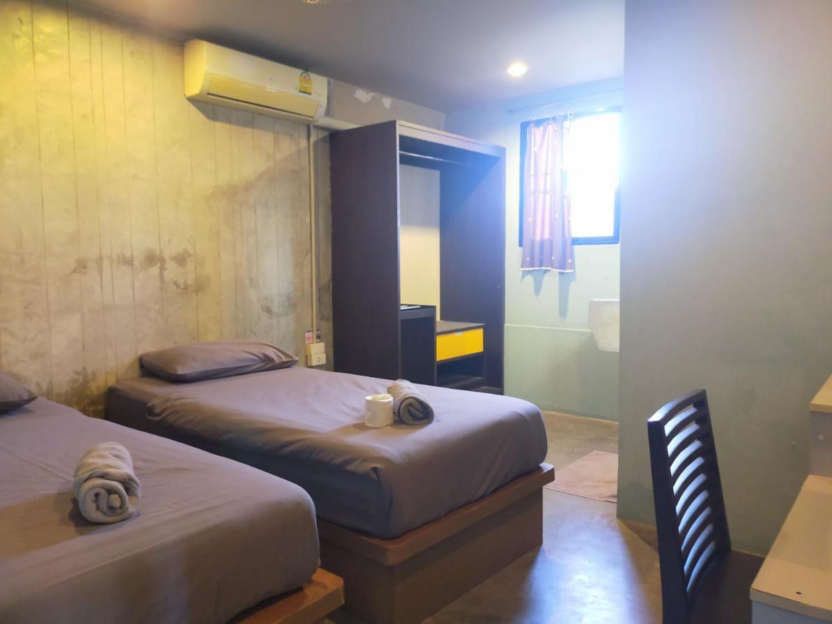 9 Hostel Chiang Mai Esterno foto