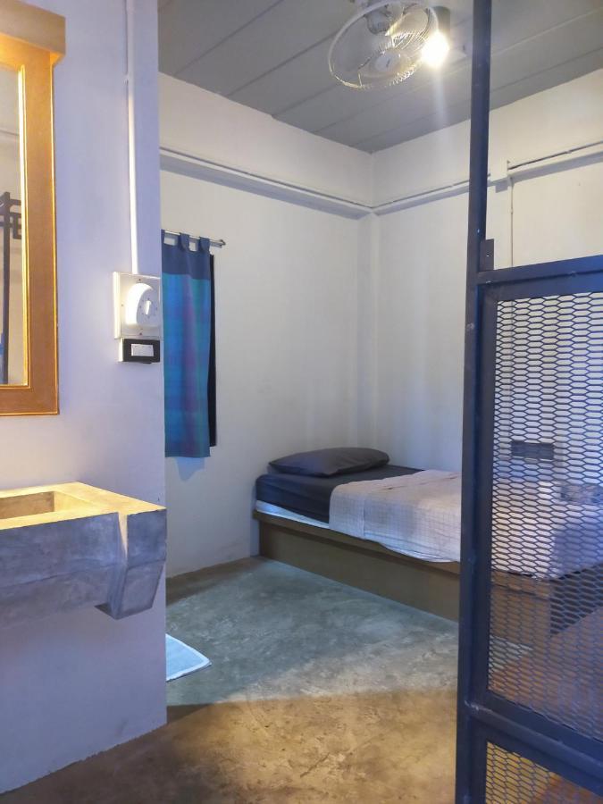 9 Hostel Chiang Mai Esterno foto