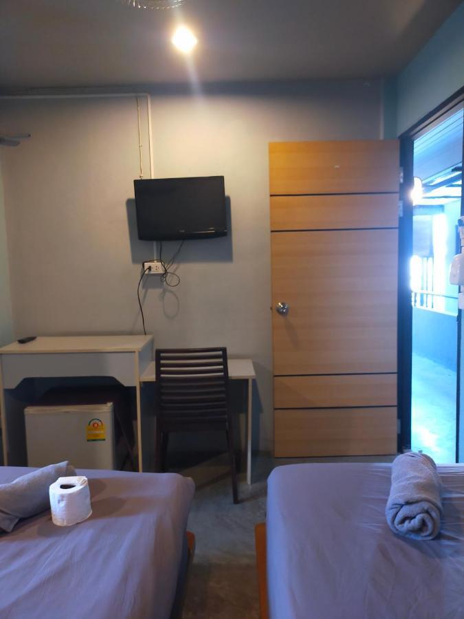 9 Hostel Chiang Mai Esterno foto